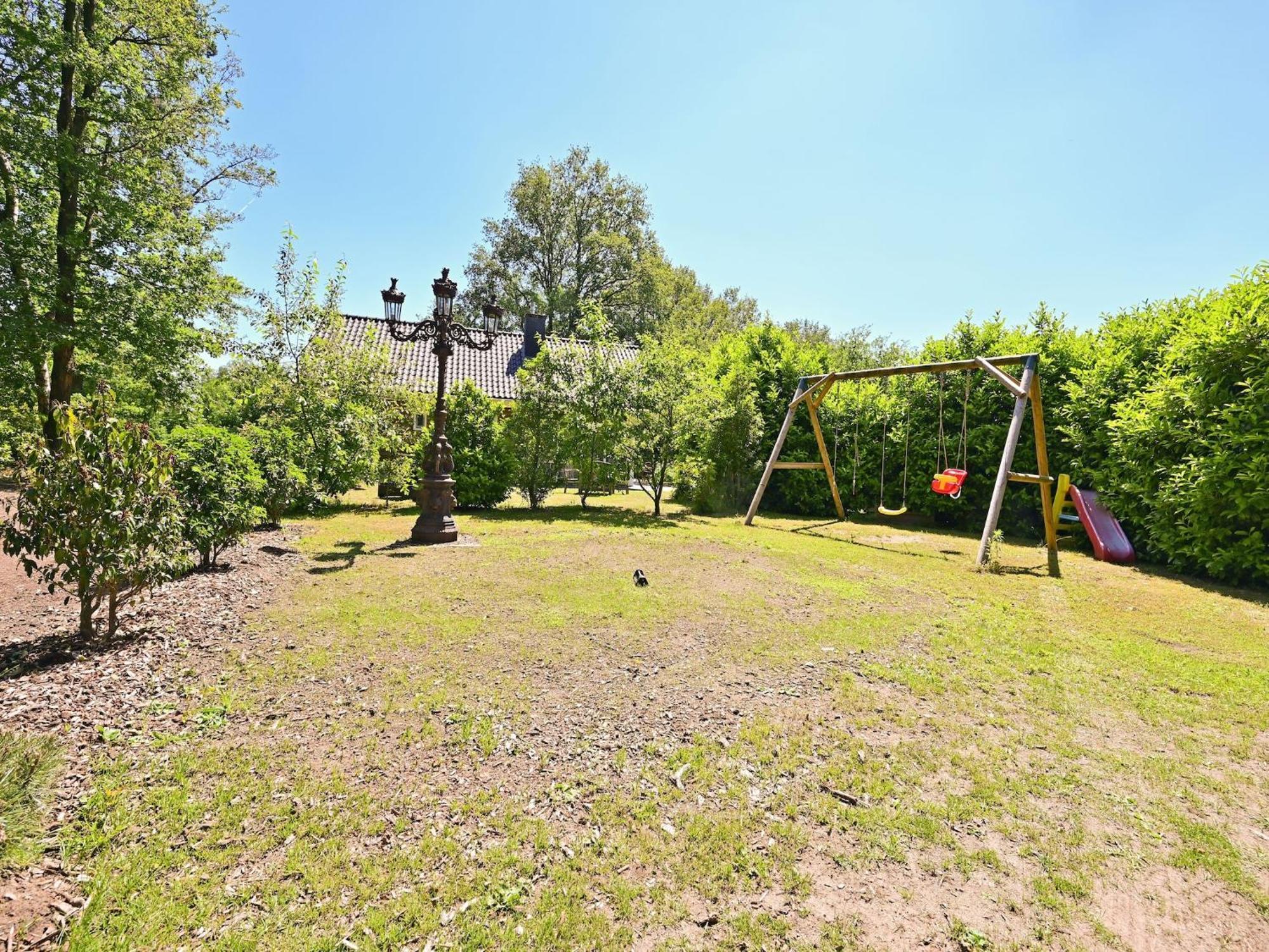 Chalet With Gorgeous View Of The Natural Surroundings Weerselo Exterior foto